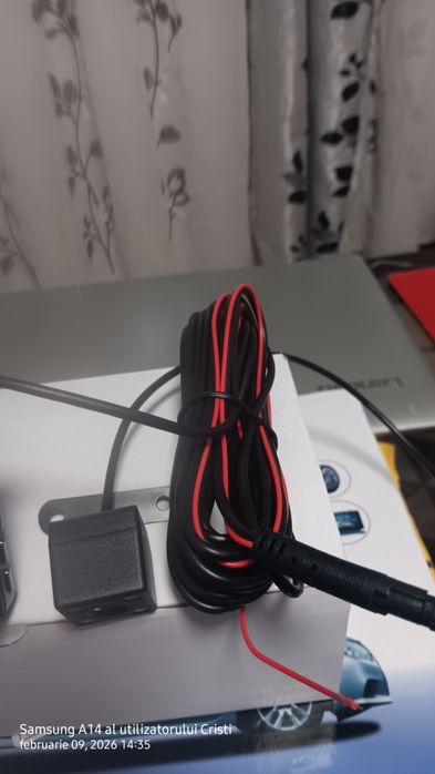 Camera auto cu ecran tactil model nou