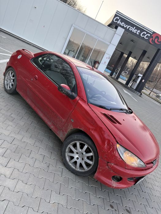 Vând Peugeot 206 cc
