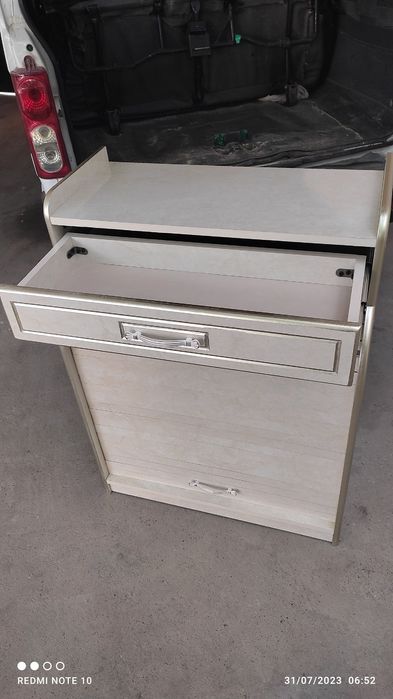 Oyoqkiyim uchun Komodlar (perehoshka)