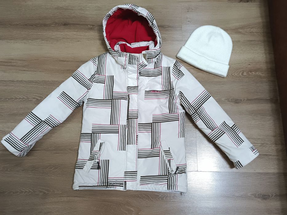 Фирменная куртка на весну