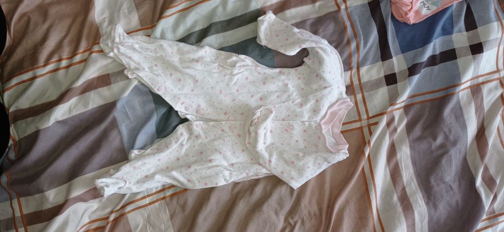 Продам большой пакет детских вещей на девочку!