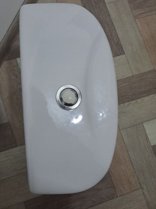 Продам бочок на унитаз