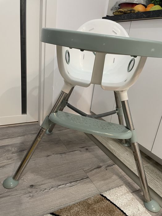 Scaun de masa bebe