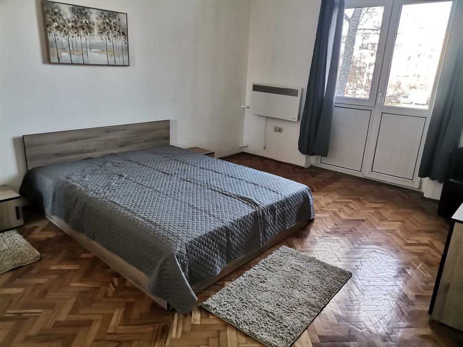 Двустаен апартамент под наем Гео Милев