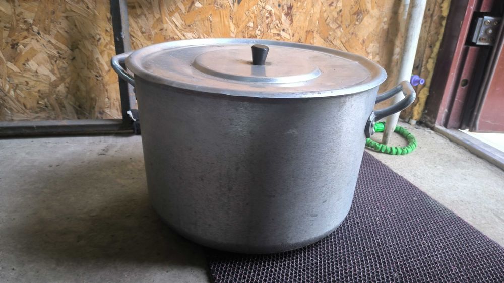 Алюминиевые кастрюли