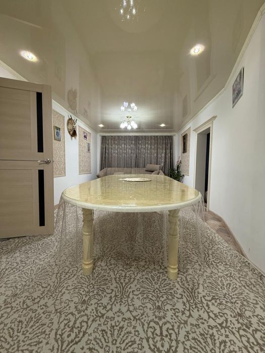 Продам стол гостевой