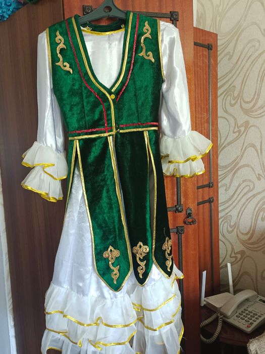 Продам национальные костюмы