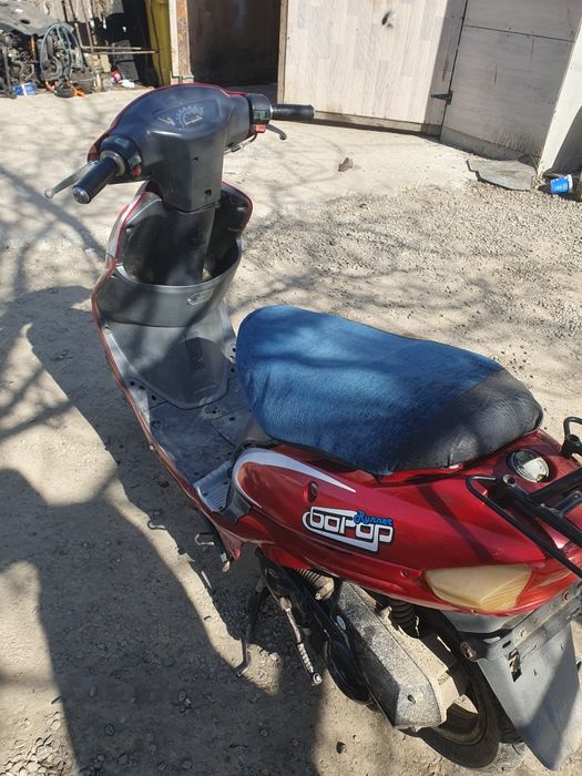 Vând scuter 49cc