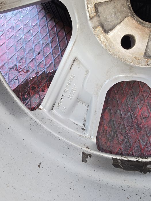 Jante Audi 18" cu anvelope Barum  235/55/18 iarna