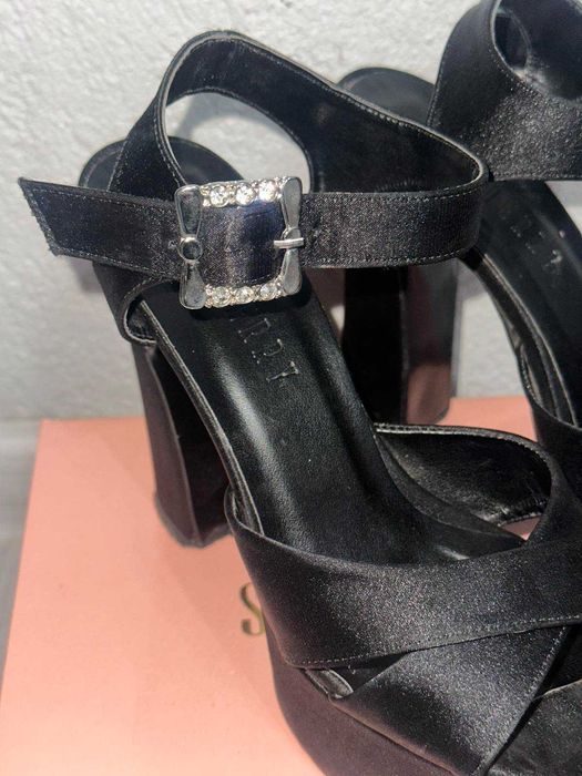 Официални токчета