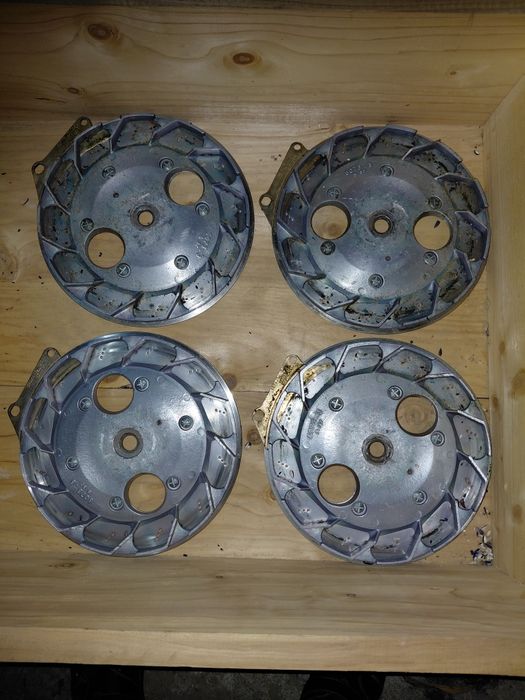 Semanatoare monosem  cu discuri de  porumb si de floarea soarelui