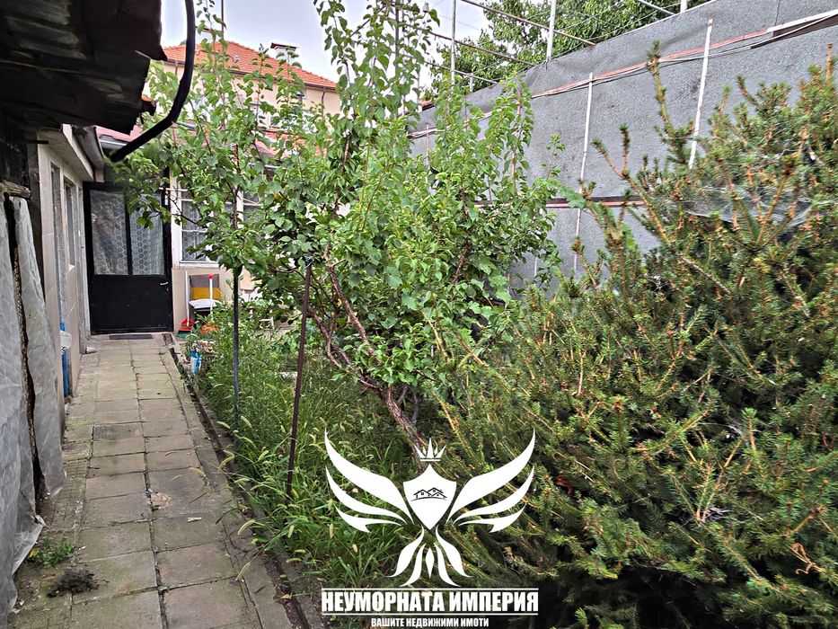 Продавам двустаен 37кв. на партер в гр.Асеновград, кв.Болницата