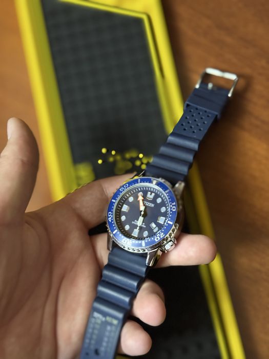 Продам часы Citizen Eco Drive