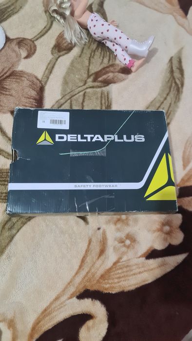 Спец обувь фирмы Delta plus.Размер 39.
