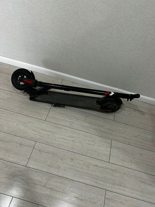 Продам самокат электрический