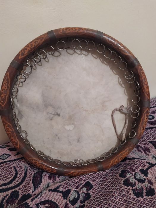 Doira urib chalinadigan musiqa asbobi