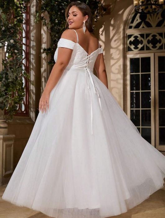 Булчинска сватбена рокля с открити рамене , нова , 2xl