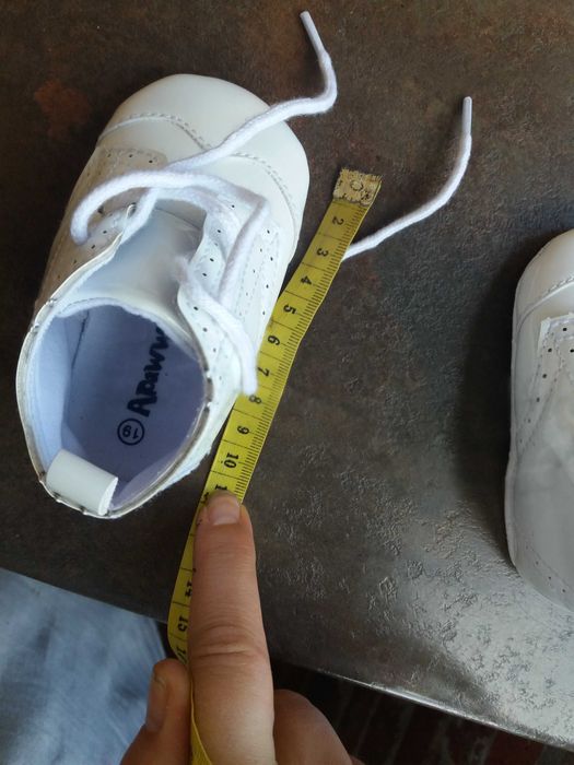 №18/20 НОВИ!буйки,пантофки,бебешки обувки