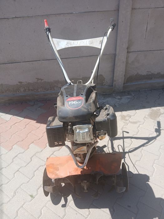 Vând sau schimb cu mașină