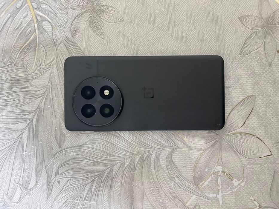 продам/обменяю Oneplus 13