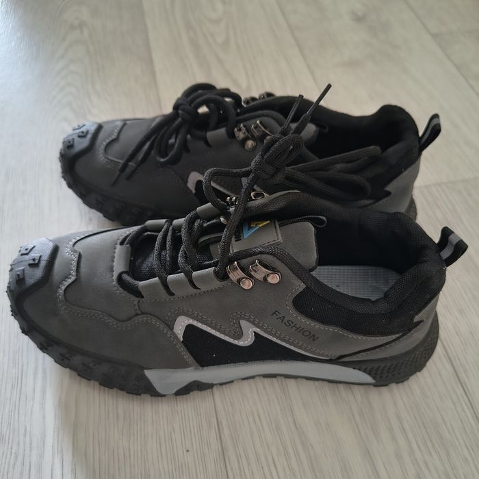 Мужские кросовки, 40 р. НОВЫЕ