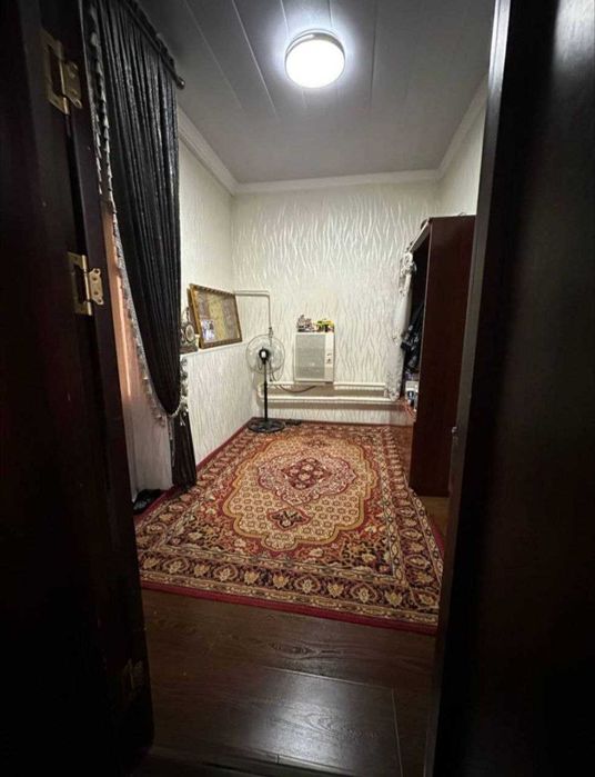 8 сотиклик ховли сотувда