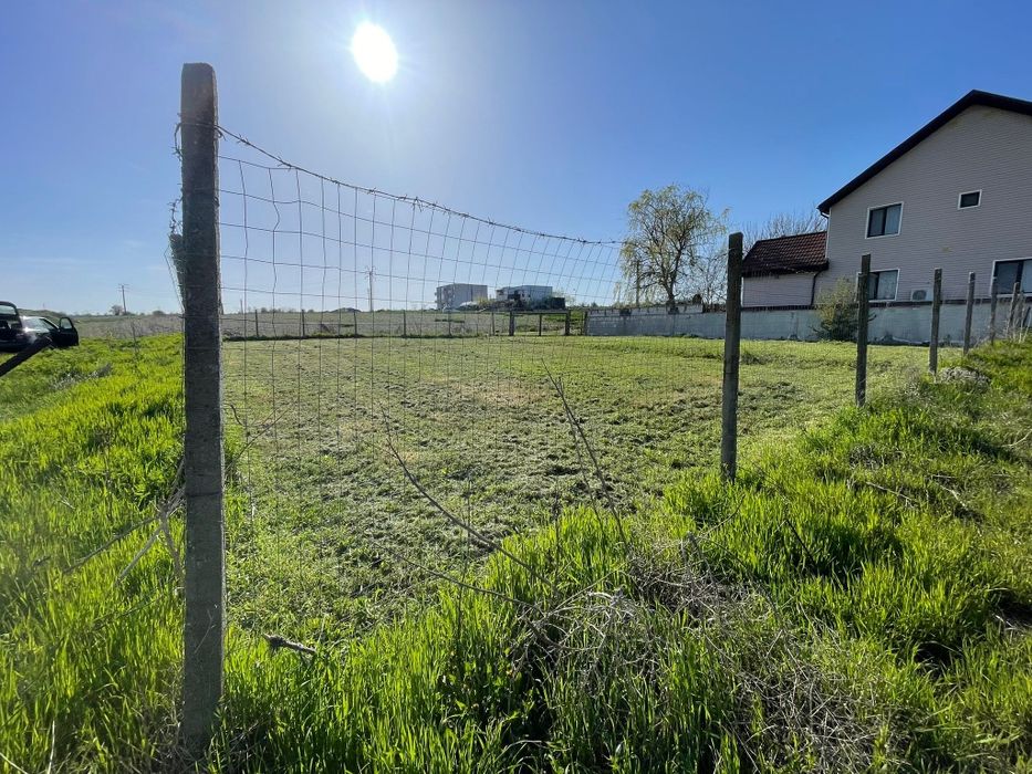 Teren de vânzare intravilan. VÂNZARE ÎN DOUA RATE