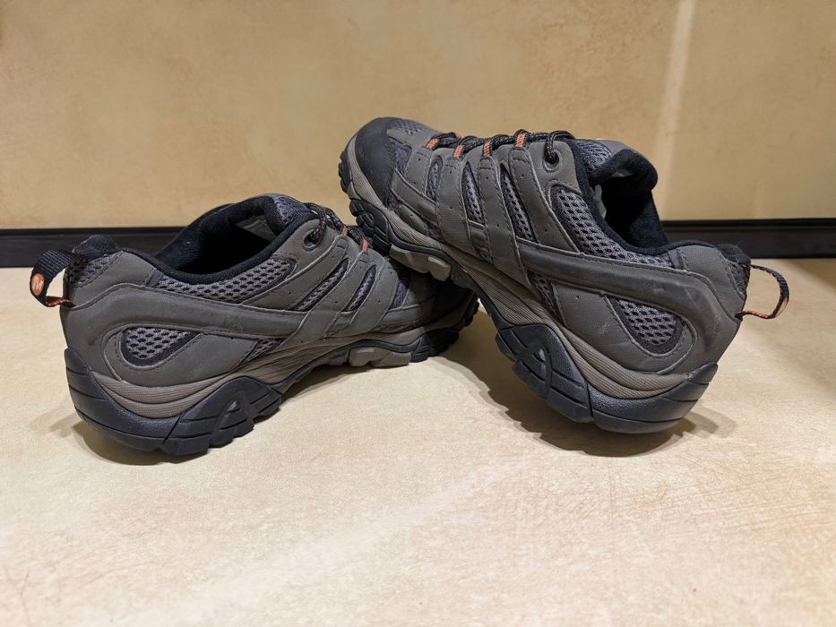 Merrell J06039 Men's Moab 2 GTX Hiking Shoe.