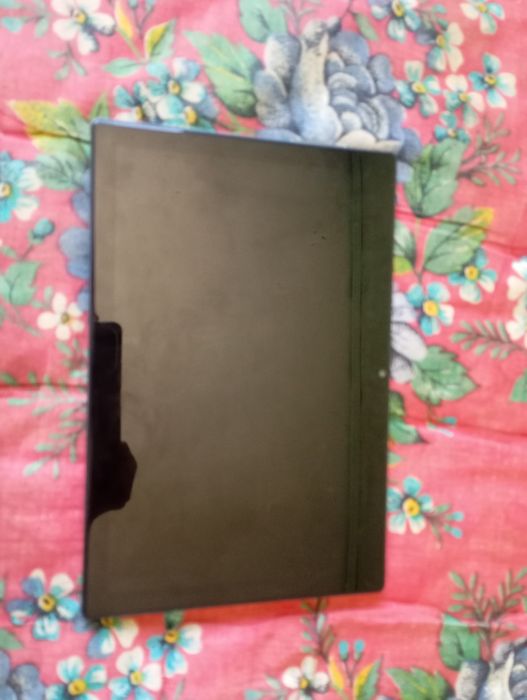 Продам планшет срочно