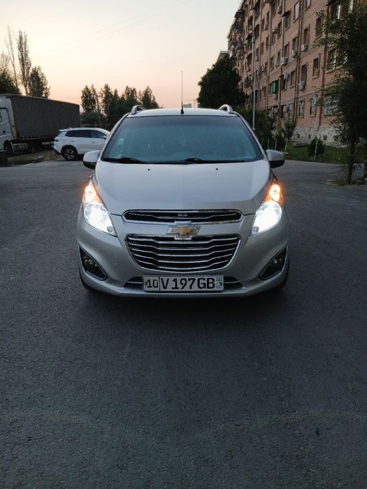 Chevrolet spark sotiladi