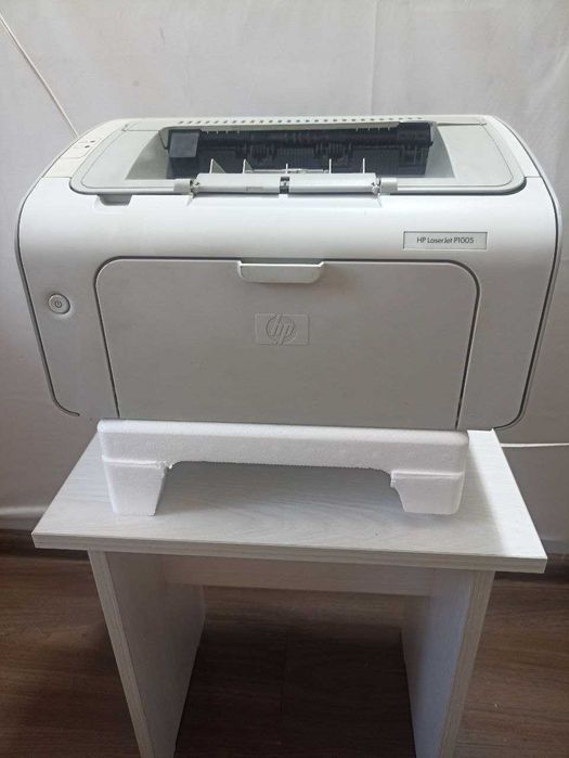 Лазерный принтер HP P1005