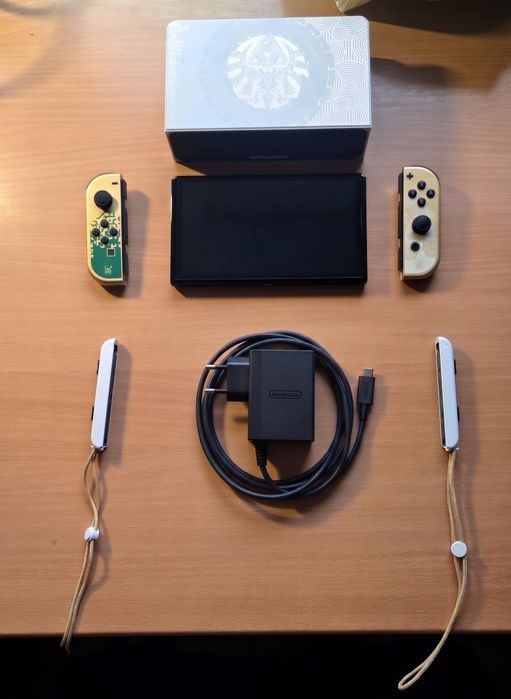 URGENT!! Nintendo Switch OLED Zelda  Negociabil