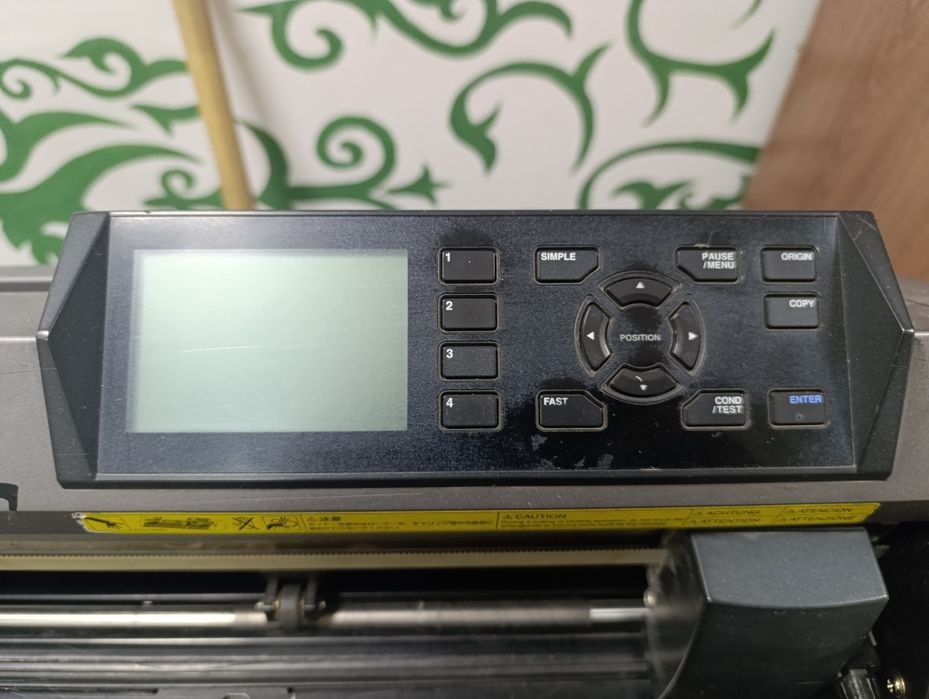 Продам профессиональный режущий плоттер Graphtec CE6000 в хорошем