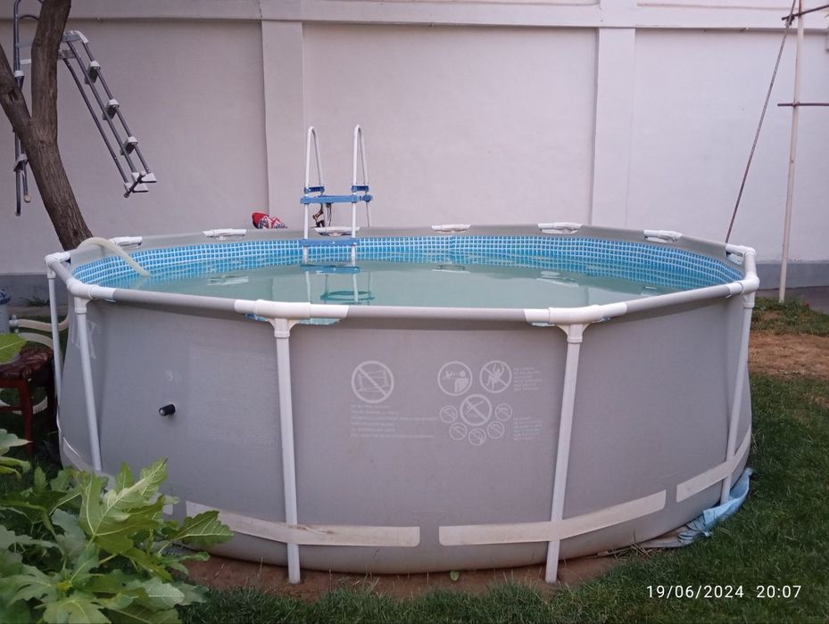 Intex basen 1,10×5,20