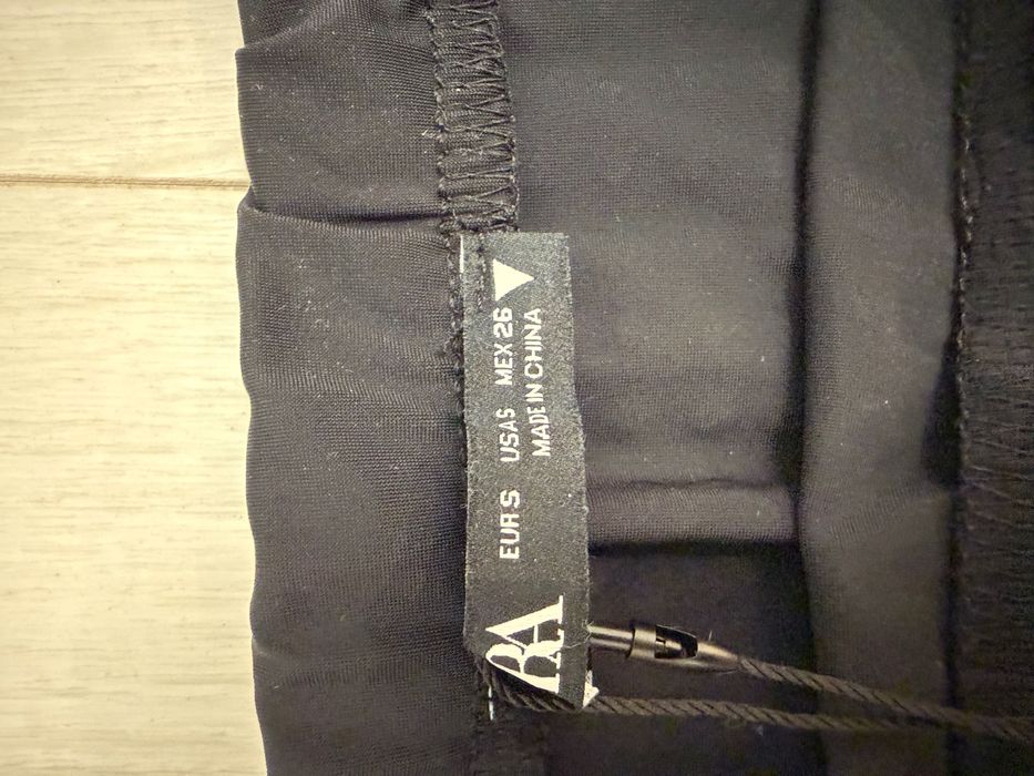 Рокля Zara с камъни Комплект с панталонки Чисто Нова размер S