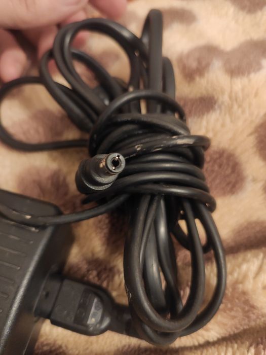 Продам блок питания Lipman 16v