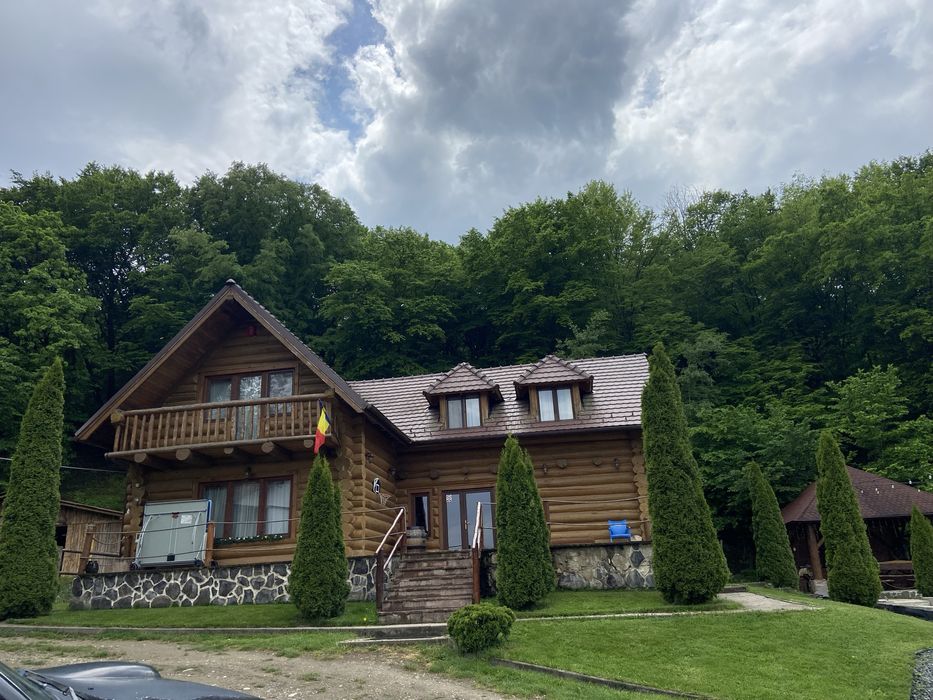 Cabana cu piscina incalzita si ciubar