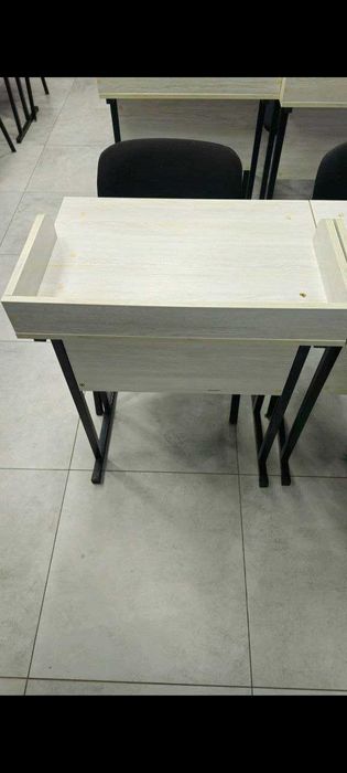 11 dona stullar bilan stollarni sotaman