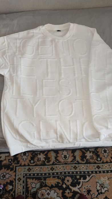 Кофта  белая оверсайз