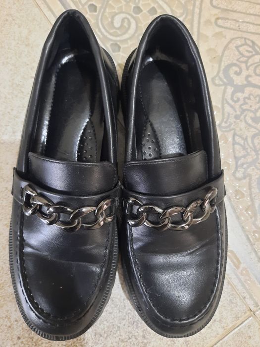 Продам обувь в очень хорошем состоянии