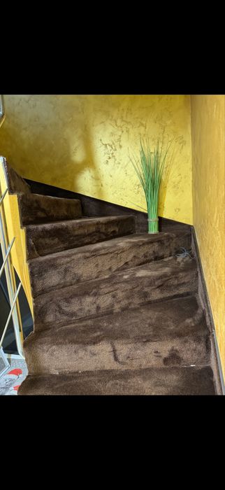 Vand casa curte comuna cu gradina/schimb