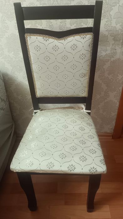 Продам стулья 10 штук