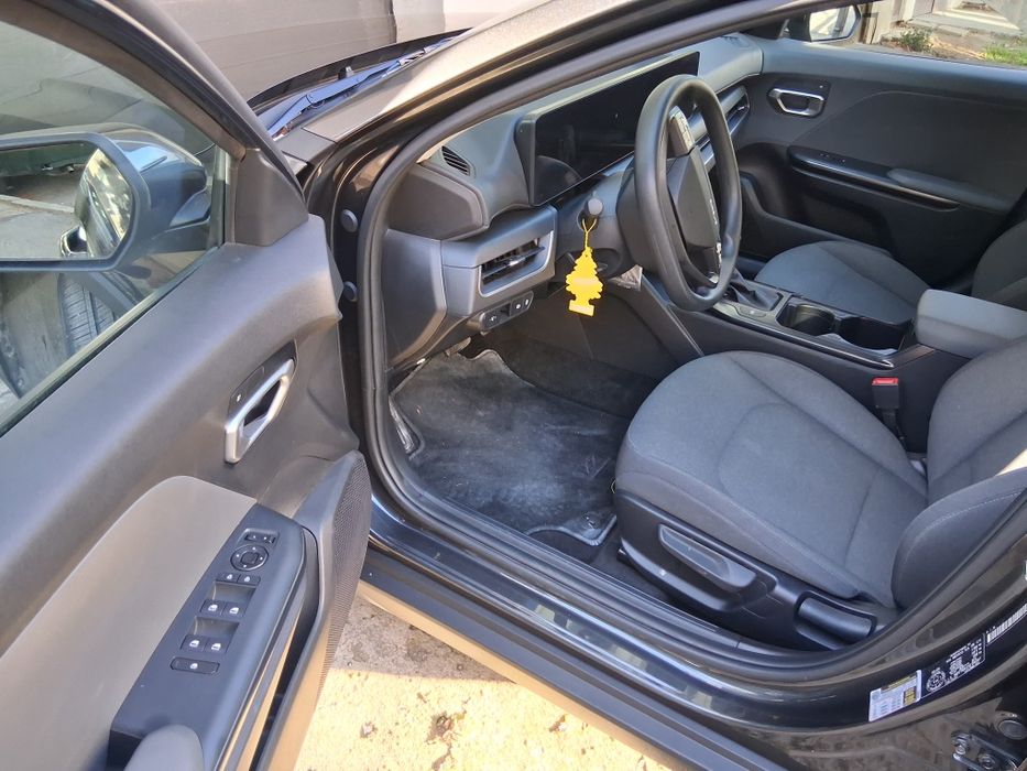 Киа   К4  LX 2.0