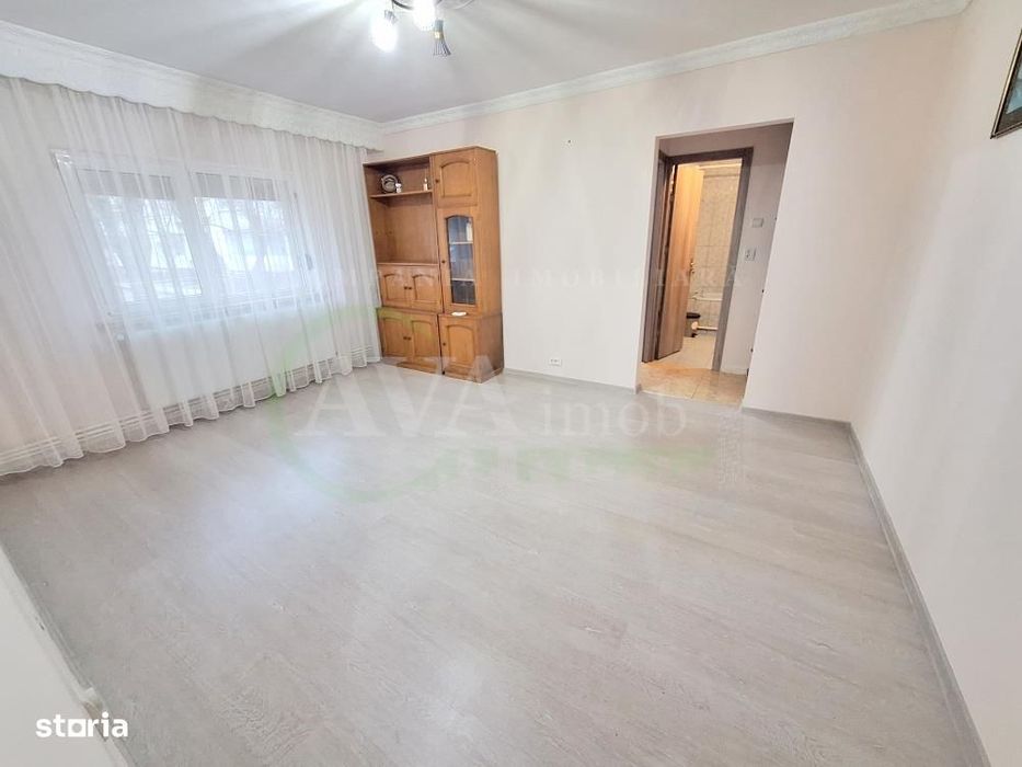 Apartament 2 camere semidecomandat, semimobilat, zona Mioritei