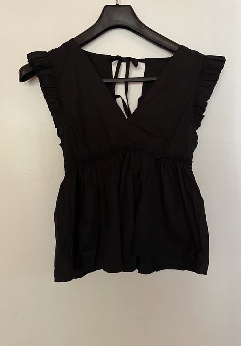 Топ с дълбоко деколте; Панталон new collection