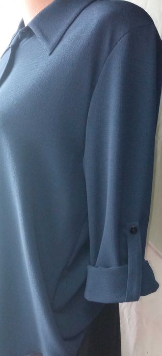 Дамска риза тъмно синьо.