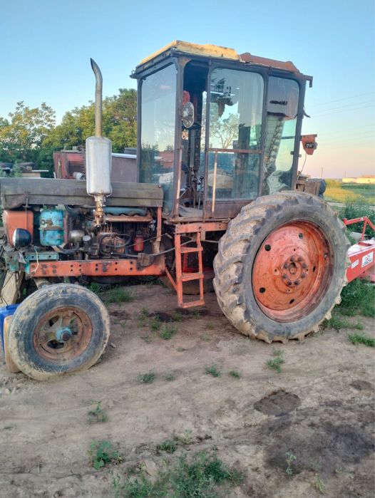 Продам трактор Т-28, грабля, косилка однобруска
