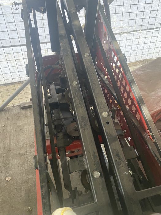 Recoltat usturoi JJ BROCH