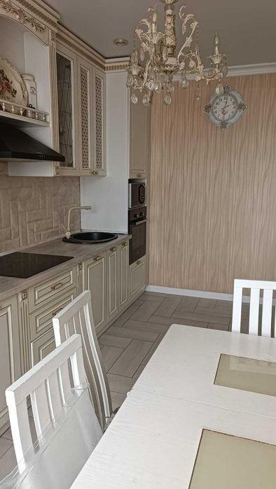 Продам 3 комн. кв., в районе Ахтамара