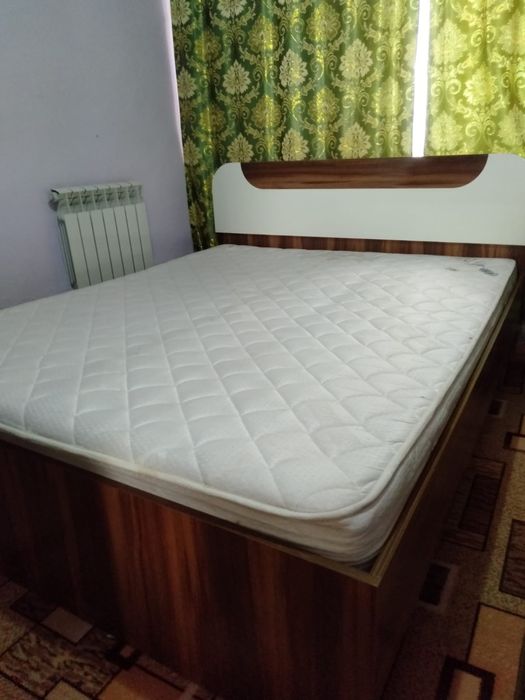 Продам кровать б/у